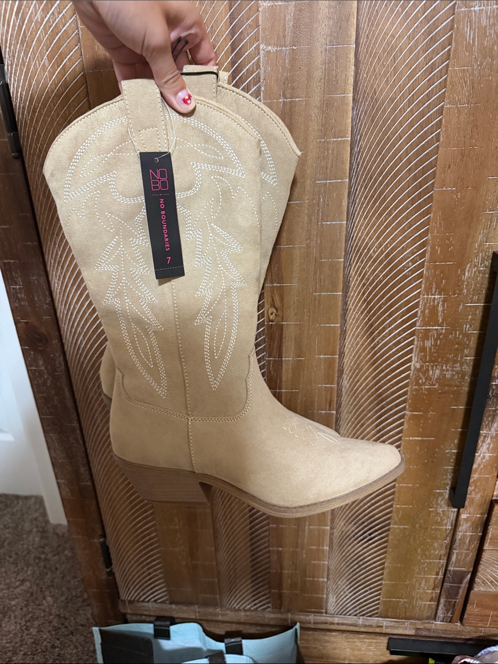 No Boundaries Women's Tan Suede Western Mid-Heel Boots